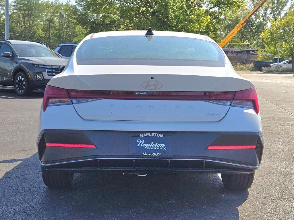 new 2025 Hyundai Elantra car, priced at $28,087