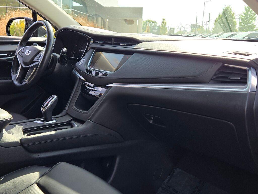 used 2018 Cadillac XT5 car, priced at $22,363