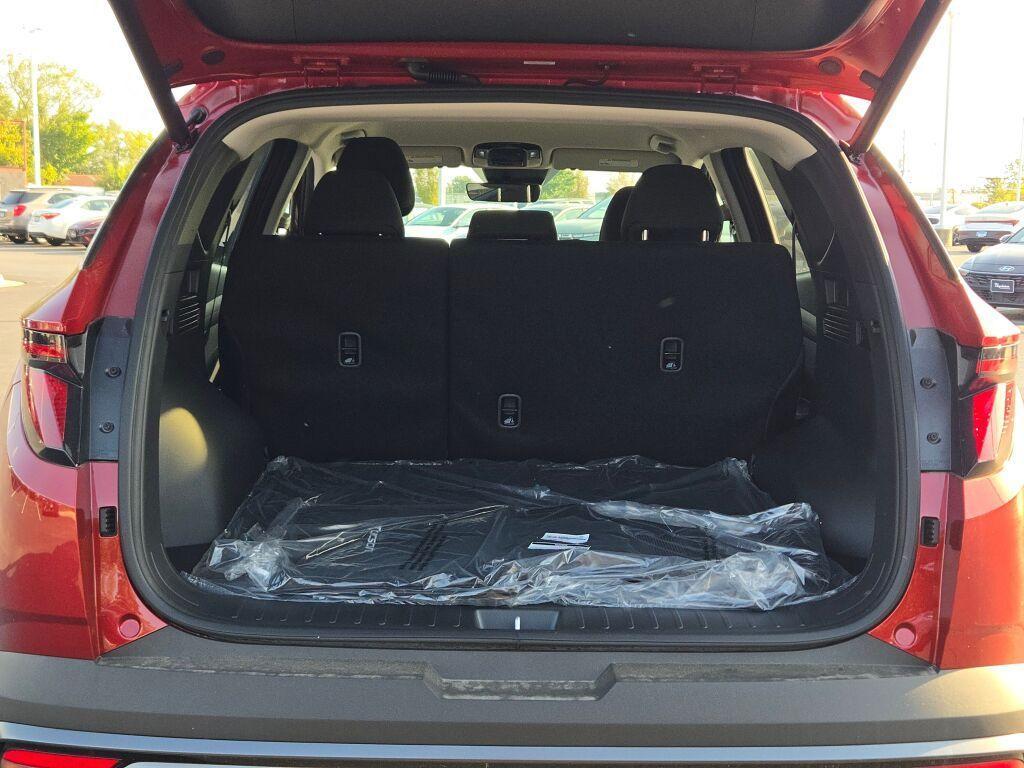 new 2025 Hyundai TUCSON Hybrid car, priced at $31,078