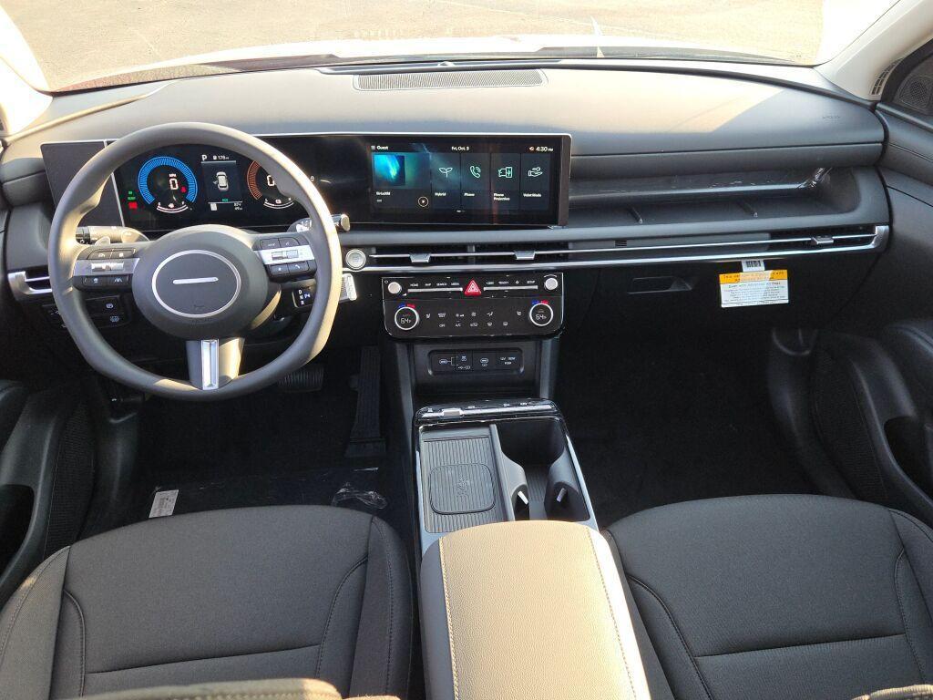 new 2025 Hyundai TUCSON Hybrid car, priced at $31,078