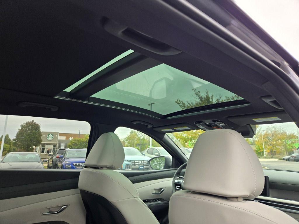 new 2025 Hyundai TUCSON Hybrid car, priced at $40,398