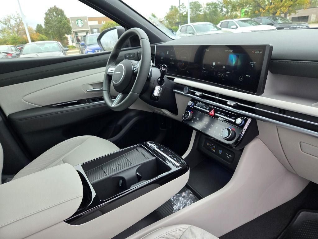 new 2025 Hyundai TUCSON Hybrid car, priced at $40,398