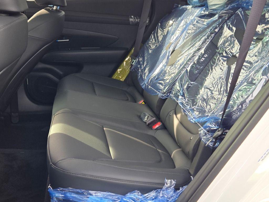 new 2025 Hyundai TUCSON Hybrid car, priced at $33,983