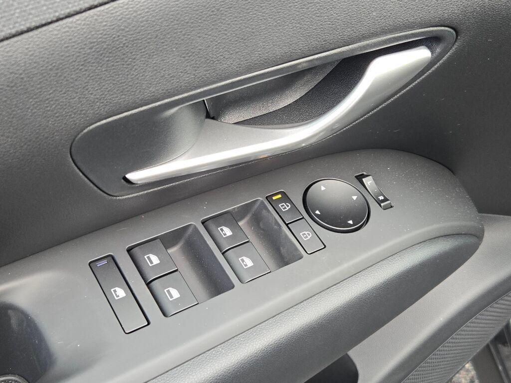 new 2025 Hyundai TUCSON Hybrid car, priced at $34,332