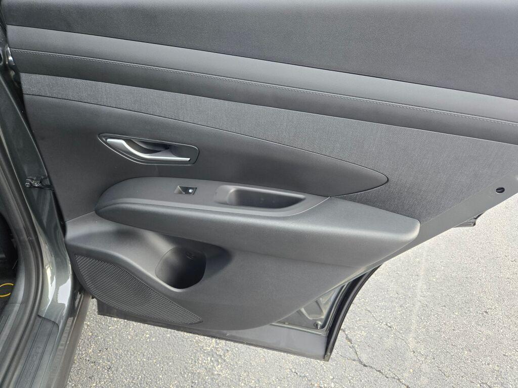 new 2025 Hyundai TUCSON Hybrid car, priced at $34,332