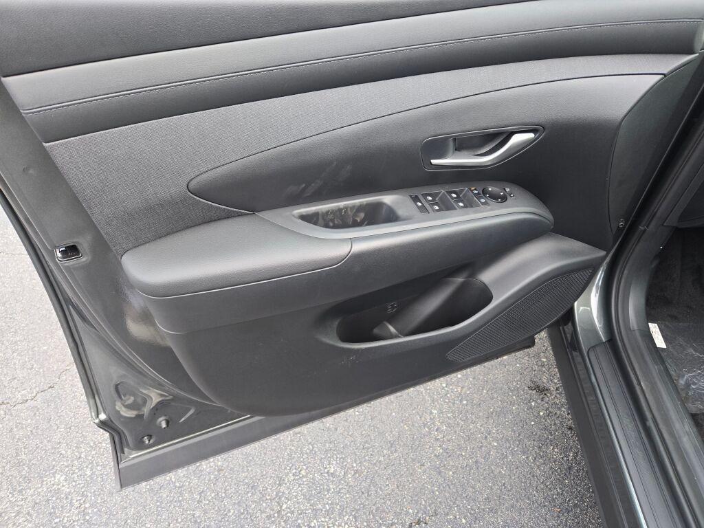 new 2025 Hyundai TUCSON Hybrid car, priced at $34,332