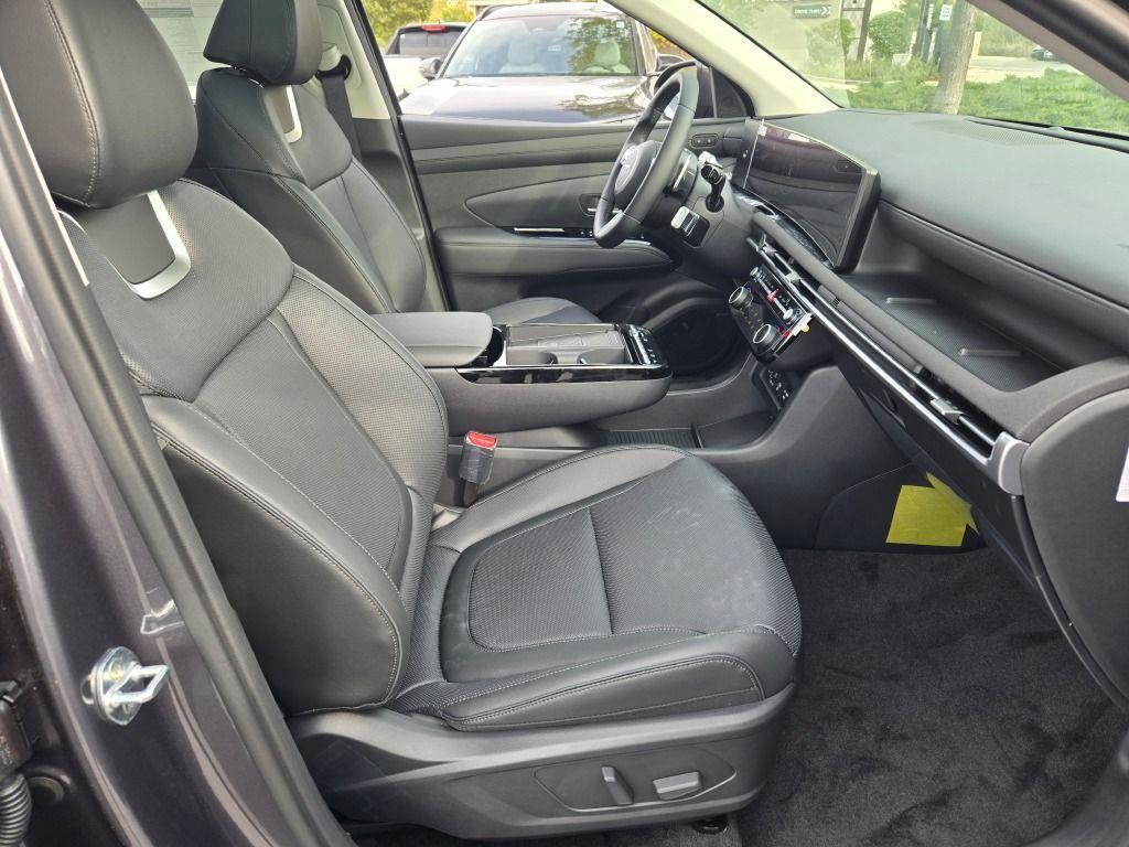 new 2025 Hyundai TUCSON Hybrid car, priced at $41,385
