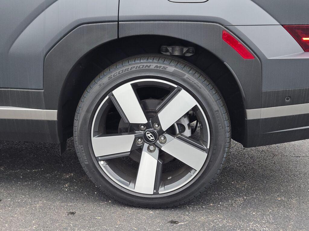 new 2025 Hyundai Santa Fe car, priced at $45,570