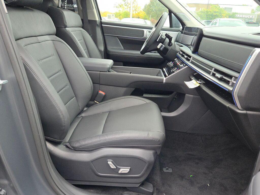 new 2025 Hyundai Santa Fe car, priced at $45,570