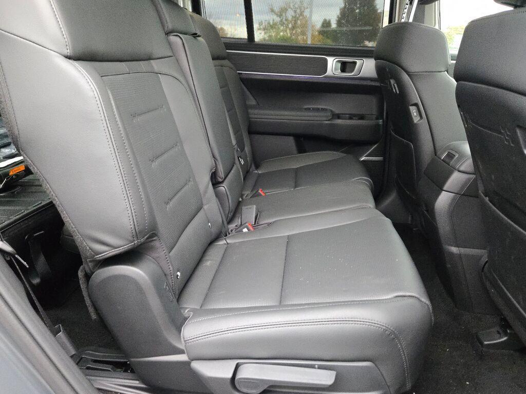 new 2025 Hyundai Santa Fe car, priced at $45,570