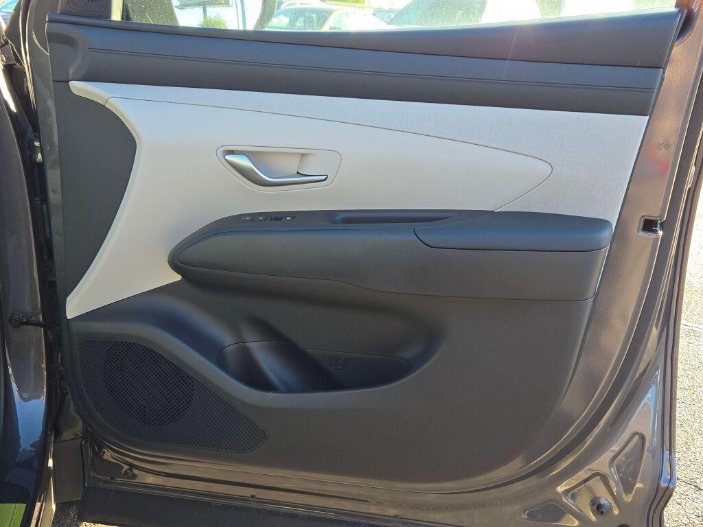 new 2025 Hyundai TUCSON Hybrid car, priced at $33,493