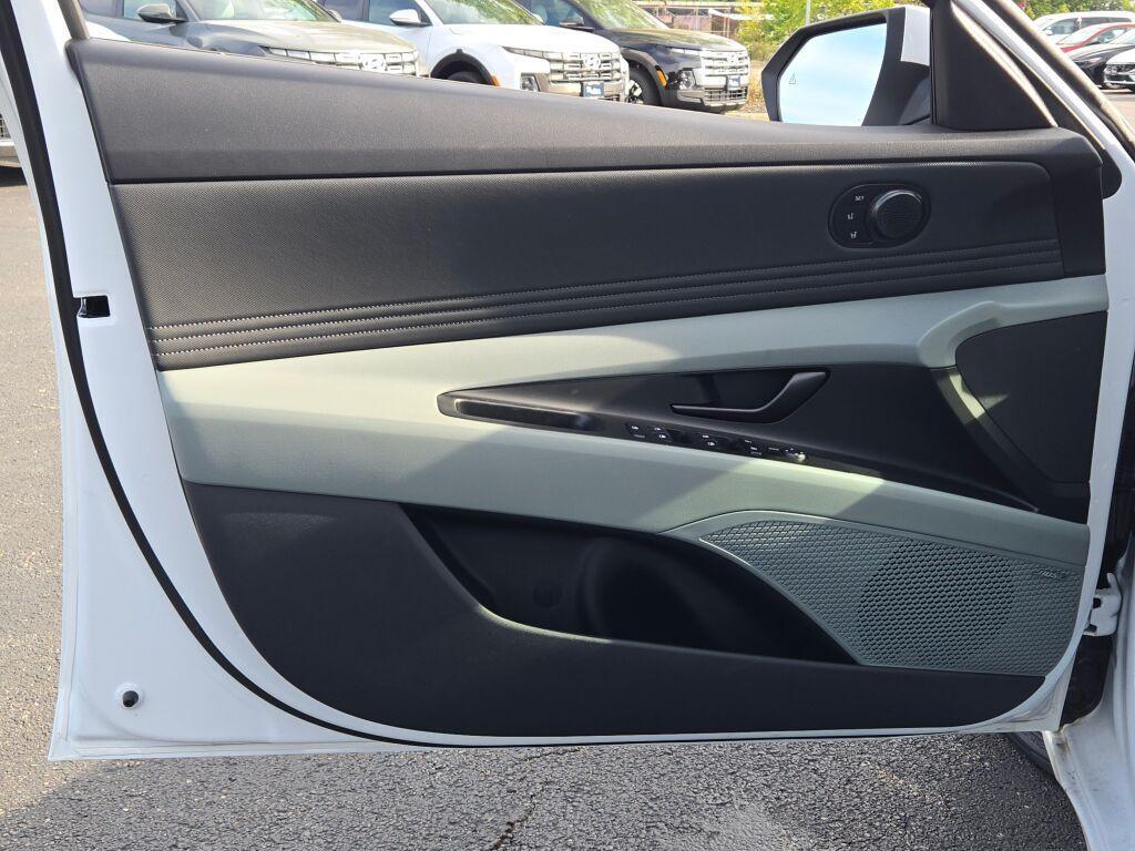 new 2025 Hyundai ELANTRA HEV car, priced at $29,461