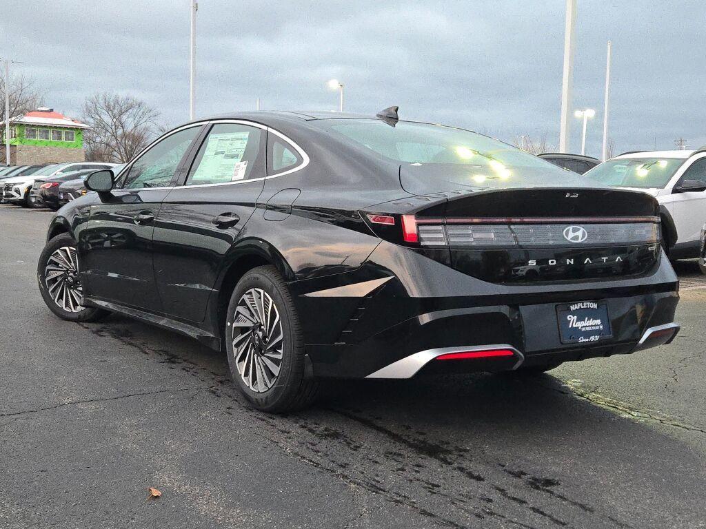 new 2026 Hyundai Sonata Hybrid car, priced at $33,300