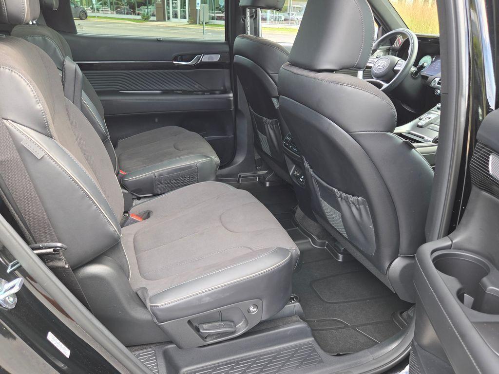 used 2025 Hyundai Palisade car, priced at $46,363