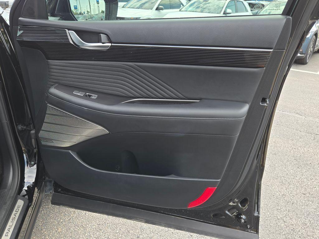 used 2025 Hyundai Palisade car, priced at $46,363