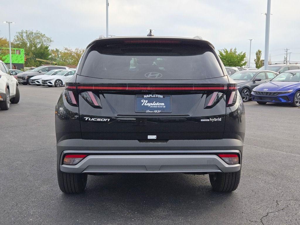 new 2025 Hyundai TUCSON Hybrid car, priced at $34,332