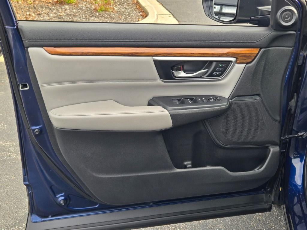 used 2017 Honda CR-V car, priced at $22,133