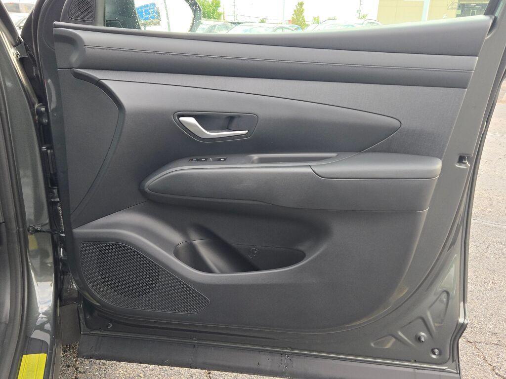 new 2025 Hyundai TUCSON Hybrid car, priced at $34,268