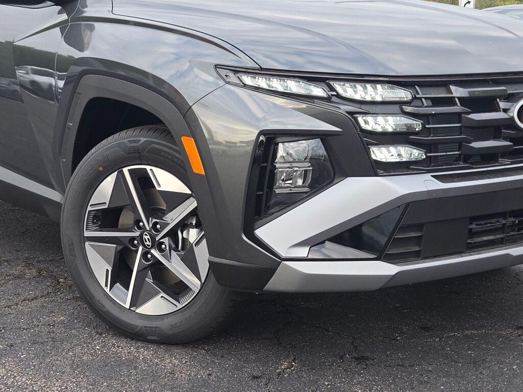 new 2025 Hyundai TUCSON Hybrid car, priced at $34,268