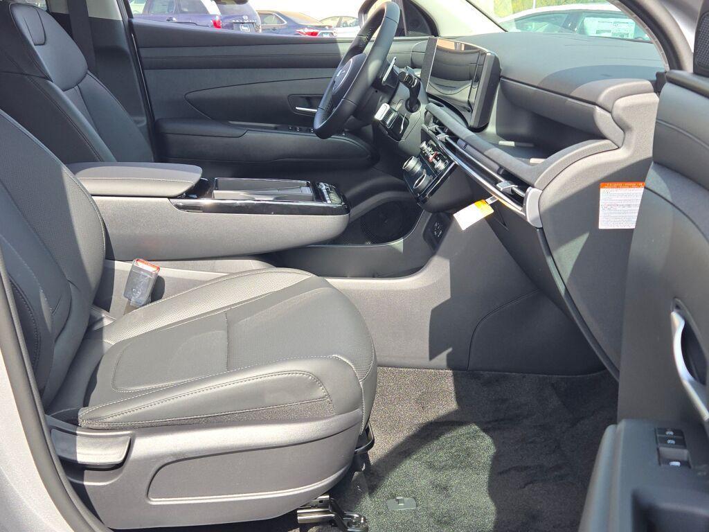 new 2025 Hyundai TUCSON Hybrid car, priced at $39,135