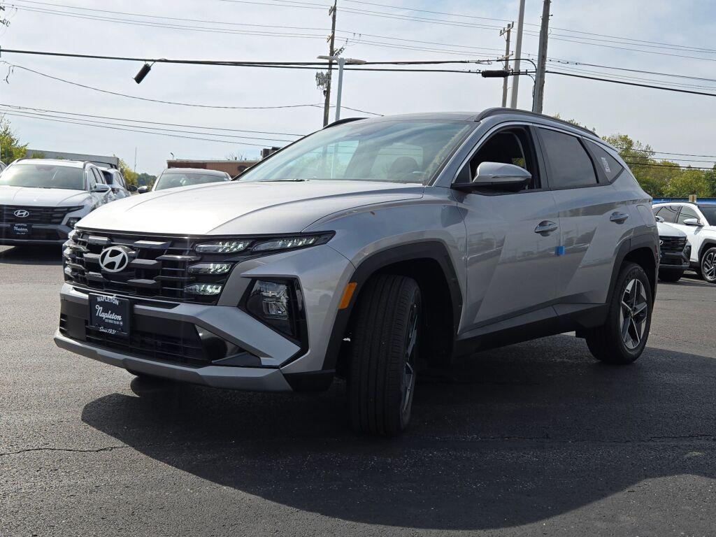 new 2025 Hyundai TUCSON Hybrid car, priced at $39,135