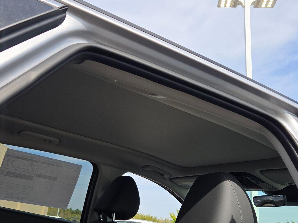new 2025 Hyundai TUCSON Hybrid car, priced at $39,135