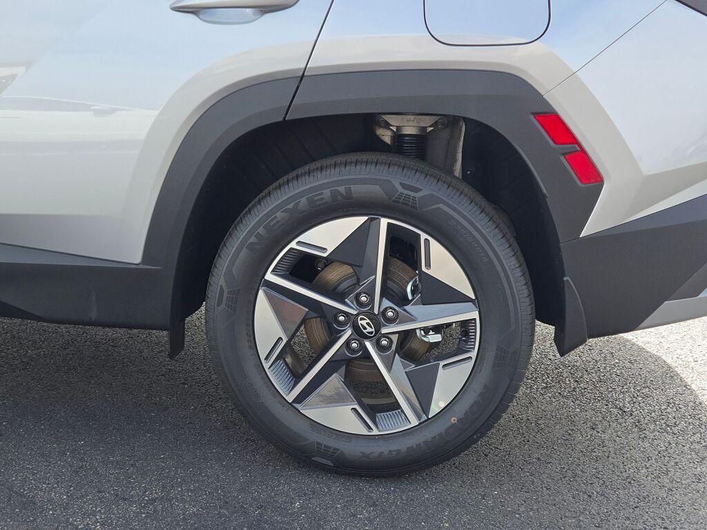 new 2025 Hyundai TUCSON Hybrid car, priced at $39,135
