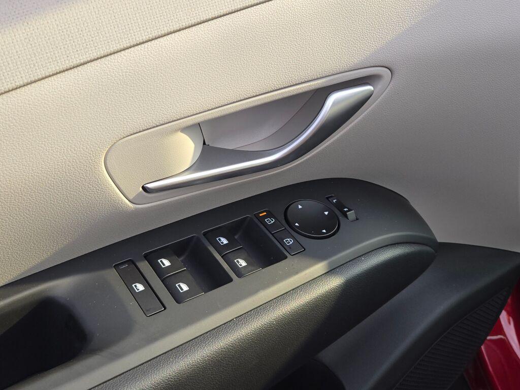 new 2025 Hyundai TUCSON Hybrid car, priced at $34,783