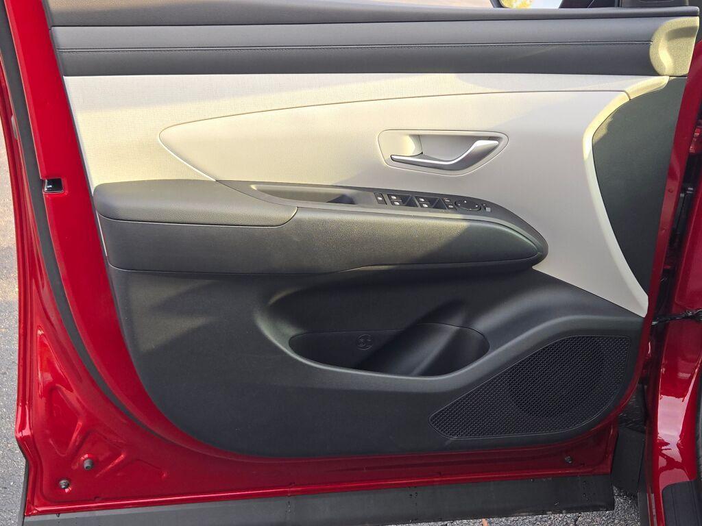 new 2025 Hyundai TUCSON Hybrid car, priced at $34,783