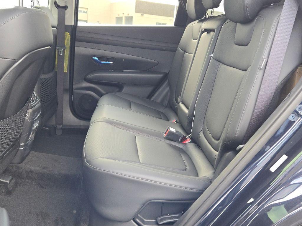 new 2025 Hyundai TUCSON Hybrid car, priced at $33,958