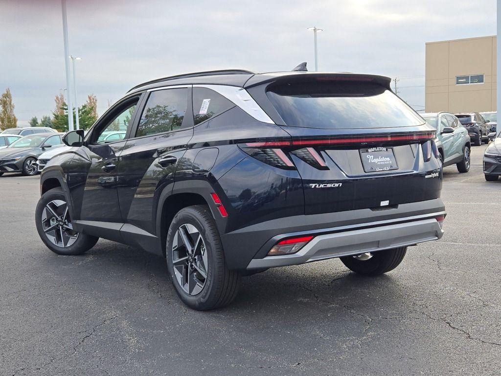 new 2025 Hyundai TUCSON Hybrid car, priced at $33,958