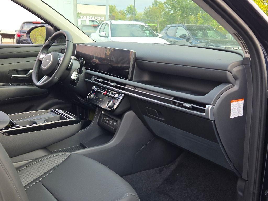 new 2025 Hyundai TUCSON Hybrid car, priced at $33,958