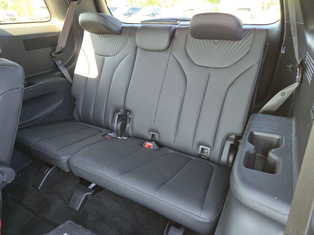 used 2025 Hyundai Palisade car, priced at $45,862