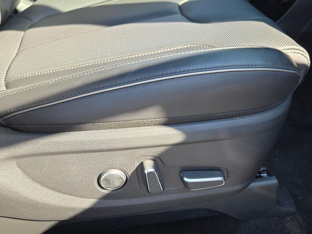 used 2025 Hyundai Palisade car, priced at $45,862