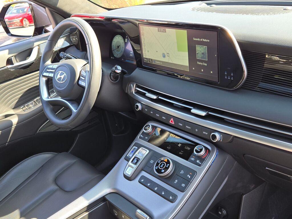 used 2025 Hyundai Palisade car, priced at $45,862