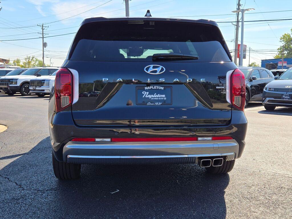 used 2025 Hyundai Palisade car, priced at $45,862