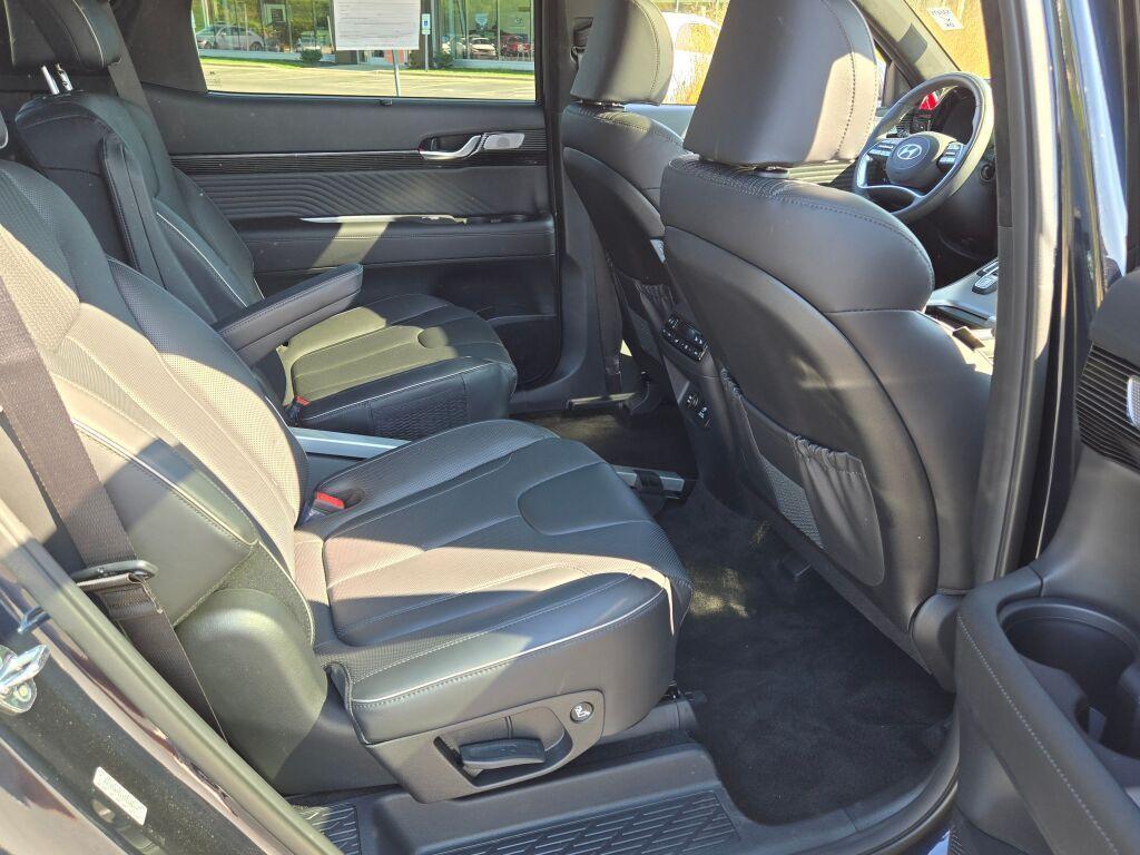 used 2025 Hyundai Palisade car, priced at $45,862
