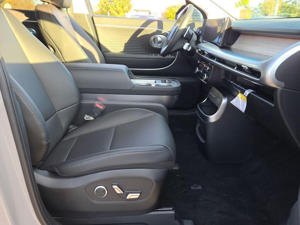 new 2026 Hyundai IONIQ 9 car, priced at $65,107