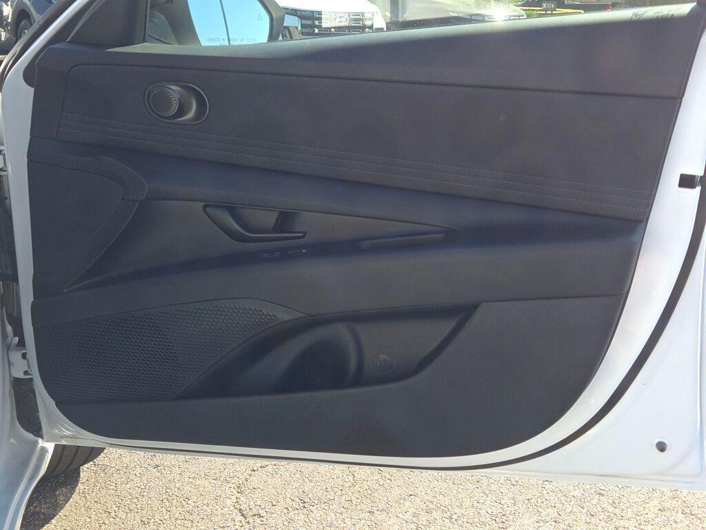 new 2025 Hyundai ELANTRA HEV car, priced at $27,096