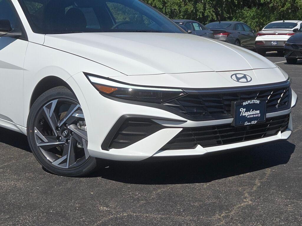 new 2025 Hyundai ELANTRA HEV car, priced at $27,096