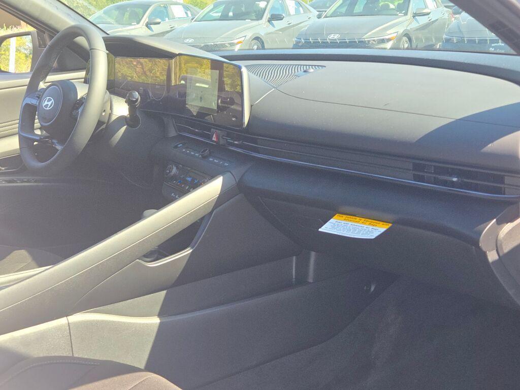 new 2025 Hyundai ELANTRA HEV car, priced at $27,096