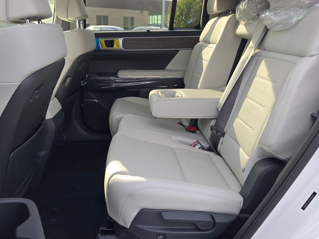 new 2026 Hyundai SANTA FE HEV car, priced at $45,668