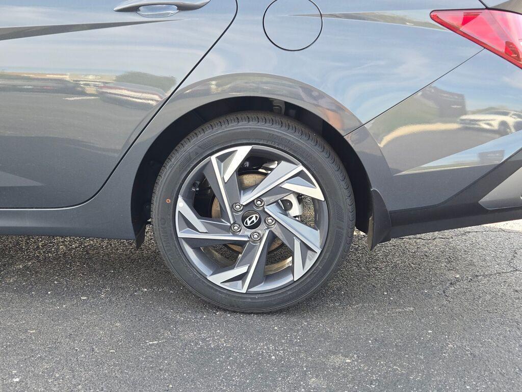 new 2025 Hyundai Elantra car, priced at $24,605