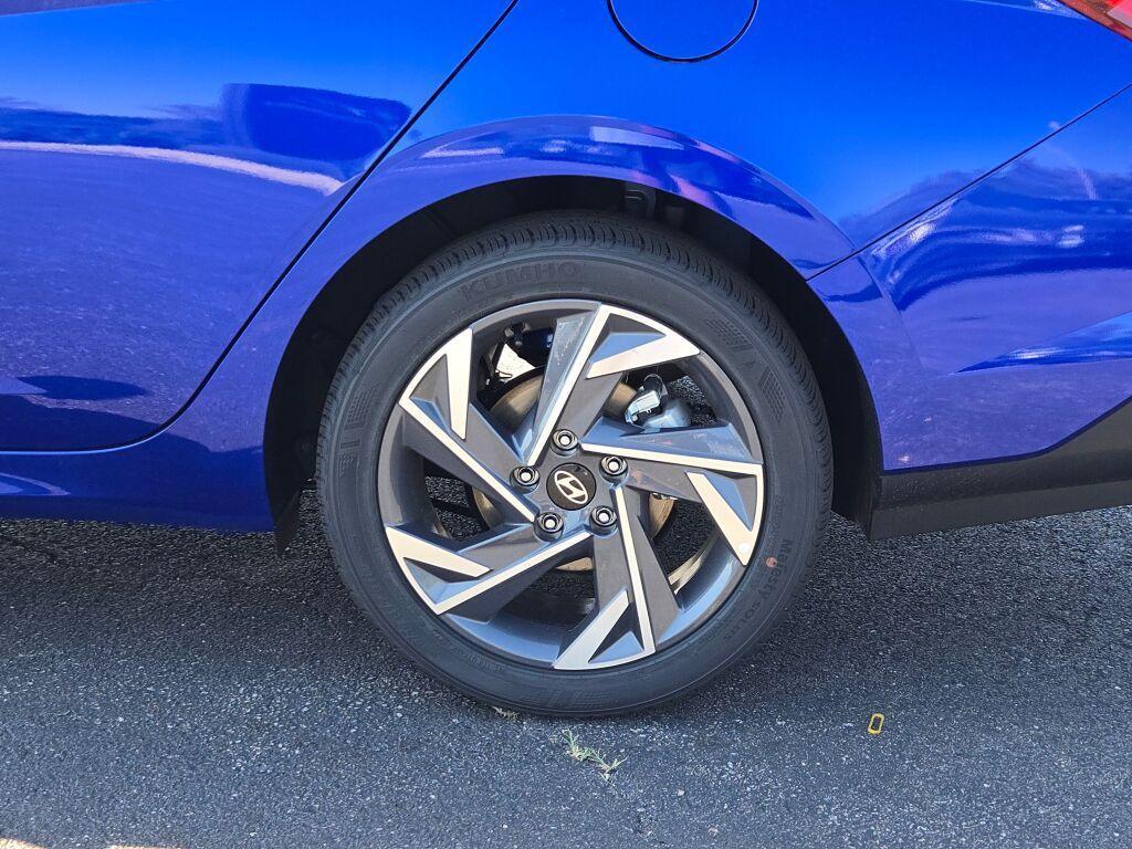 new 2025 Hyundai Elantra car, priced at $24,635