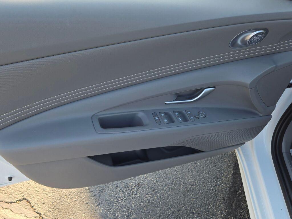 new 2025 Hyundai ELANTRA HEV car, priced at $27,092