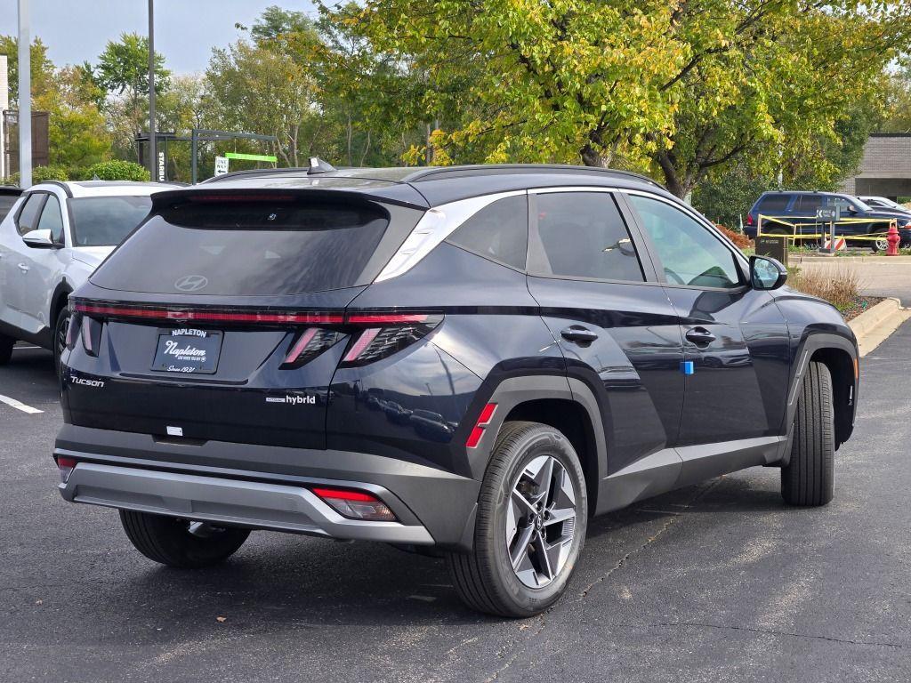new 2025 Hyundai TUCSON Hybrid car, priced at $34,083