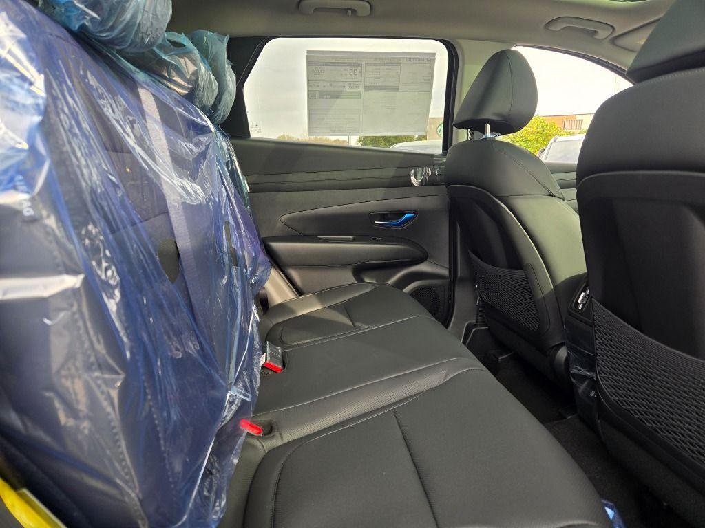 new 2025 Hyundai TUCSON Hybrid car, priced at $34,083