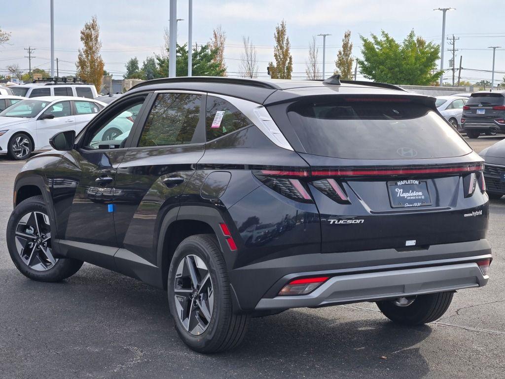 new 2025 Hyundai TUCSON Hybrid car, priced at $34,083