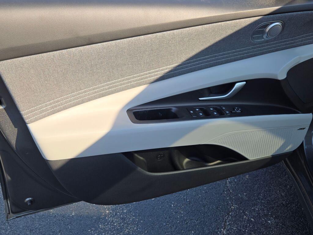 new 2025 Hyundai ELANTRA HEV car, priced at $31,020