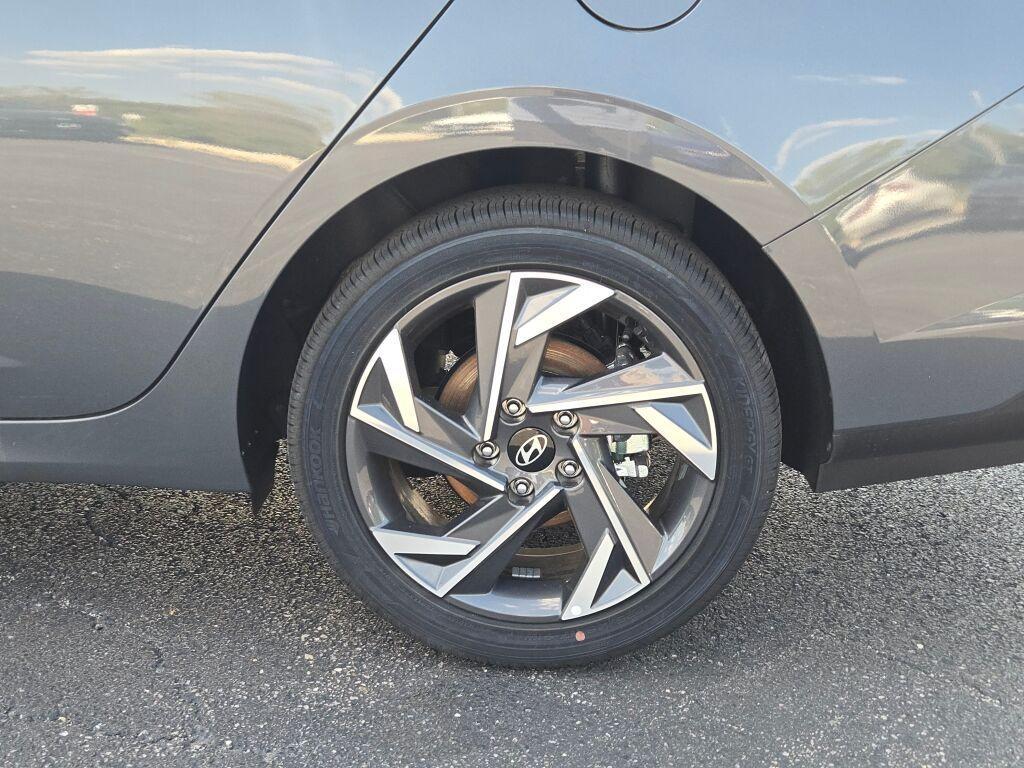new 2025 Hyundai ELANTRA HEV car, priced at $24,215